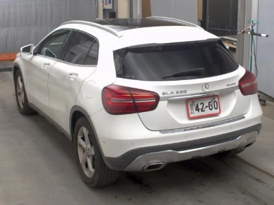 MERCEDES BENZ GLA