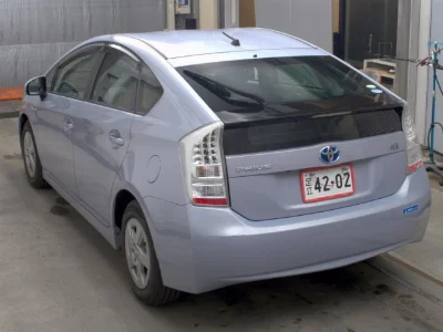 TOYOTA PRIUS