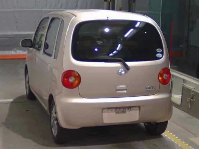 DAIHATSU MOVE LATTE