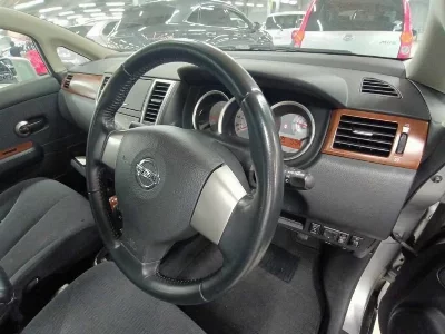NISSAN TIIDA LATIO