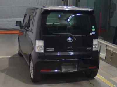 TOYOTA PIXIS SPACE