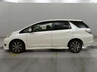 HONDA FIT SHUTTLE HYBRID