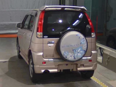 DAIHATSU TERIOS KID