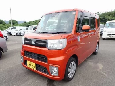 DAIHATSU WAKE
