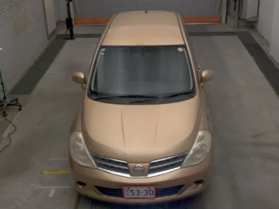 NISSAN TIIDA