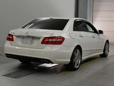 MERCEDES BENZ E CLASS