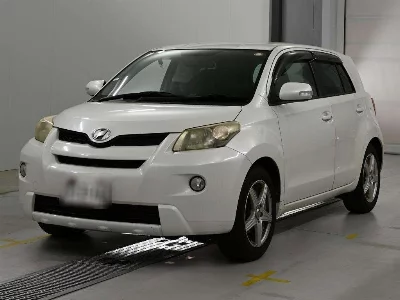 TOYOTA IST