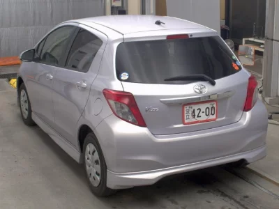 TOYOTA VITZ