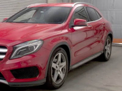 MERCEDES BENZ GLA