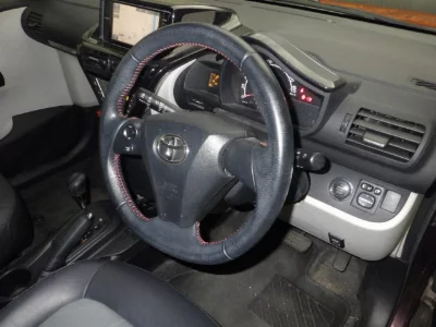 TOYOTA IQ