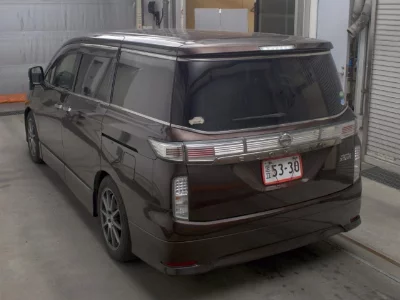 NISSAN ELGRAND