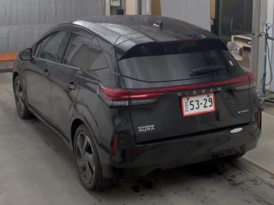 NISSAN AURA