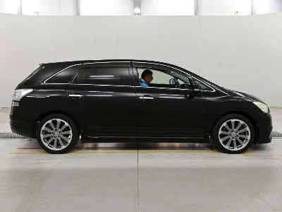 TOYOTA MARK X ZIO