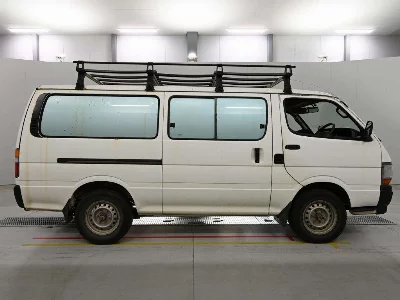 TOYOTA REGIUS VAN