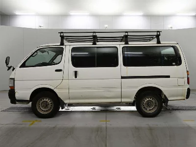 TOYOTA REGIUS VAN