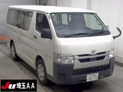 TOYOTA HIACE VAN