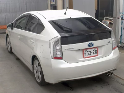 TOYOTA PRIUS