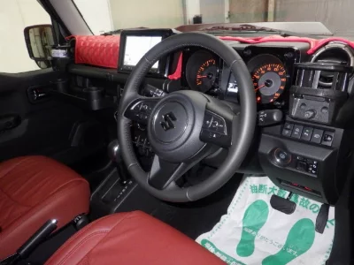 SUZUKI JIMNY NOMADE