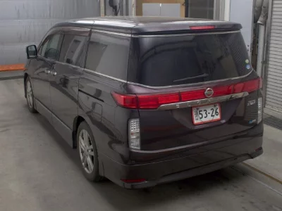 NISSAN ELGRAND