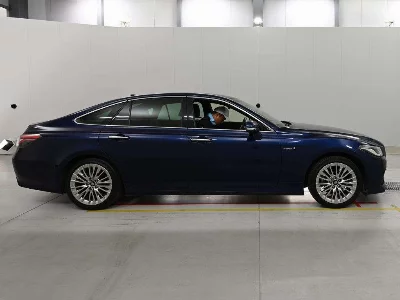 TOYOTA CROWN HYBRID
