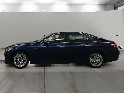TOYOTA CROWN HYBRID