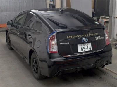 TOYOTA PRIUS