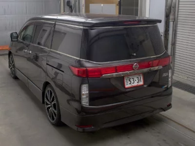 NISSAN ELGRAND
