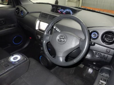 TOYOTA BB