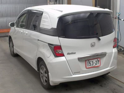 HONDA FREED SPIKE