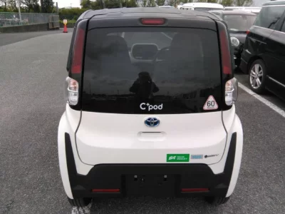 TOYOTA C+POD