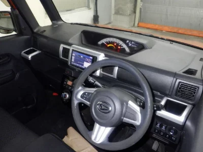 DAIHATSU WAKE