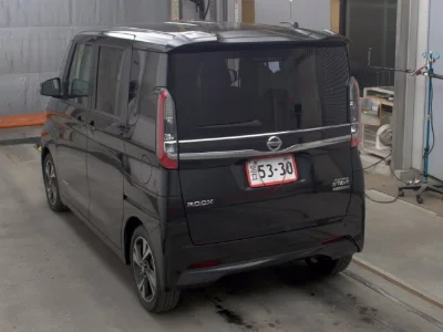NISSAN ROOX