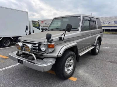 TOYOTA LAND CRUISER 70
