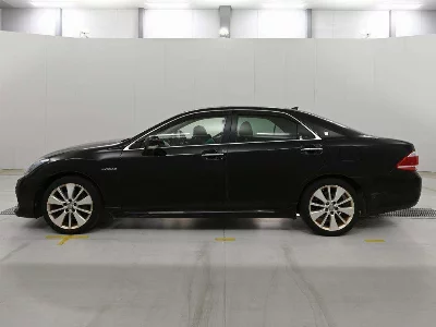 Toyota CROWN HYBRID