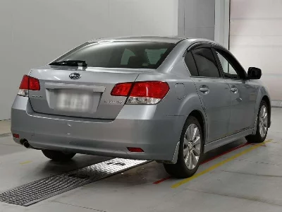 SUBARU LEGACY B4