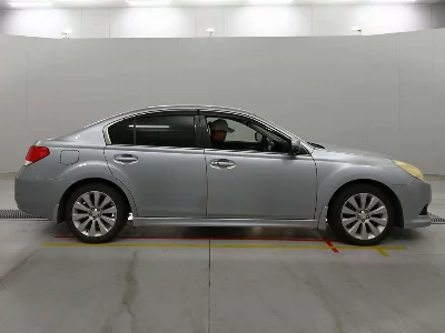 SUBARU LEGACY B4