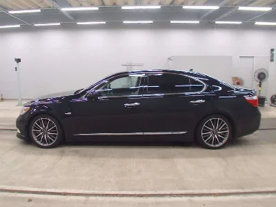 Lexus LS600hL