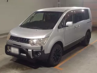 Цена авто Mitsubishi  с аукционов Японии, номер кузова CV5W, пробег 160 000, оценка 7