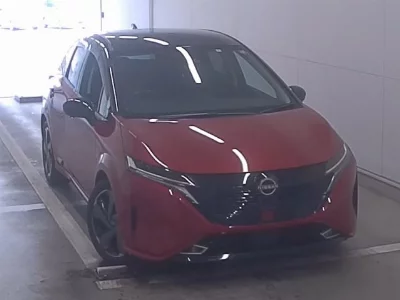 Nissan Aura