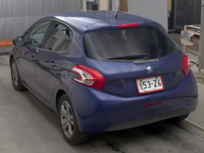 Peugeot 208