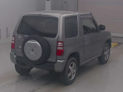 Nissan Kix