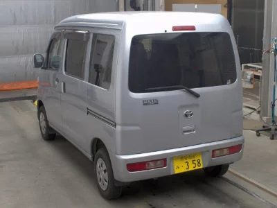 Toyota Pixis Van
