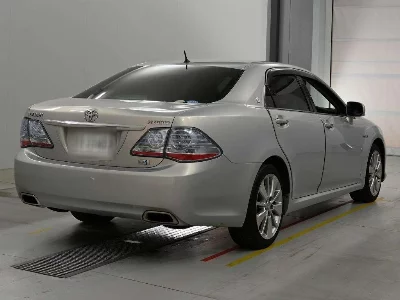 Toyota CROWN HYBRID