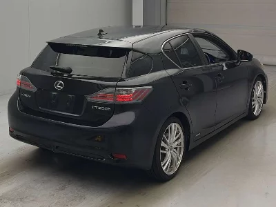 Lexus CT200h