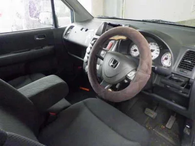 Honda Mobilio Spike