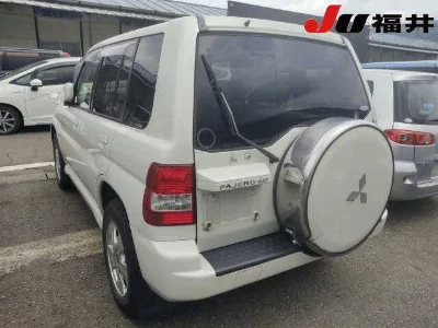 Mitsubishi Pajero iO
