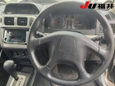 Mitsubishi Pajero iO