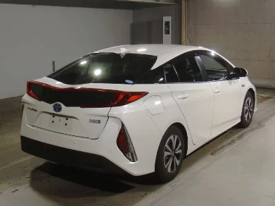 Toyota Prius PHV
