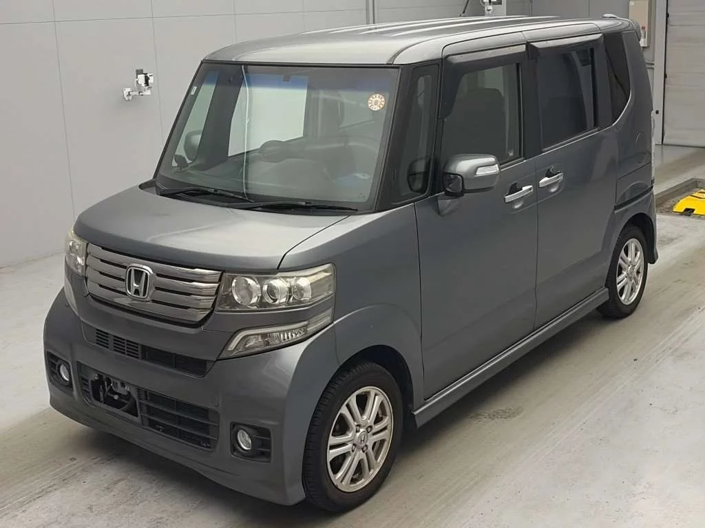 Honda N BOX CUSTOM  с аукциона в Японии