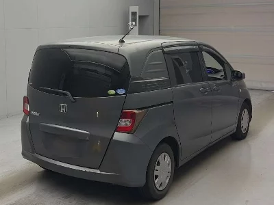 Honda Freed Spike